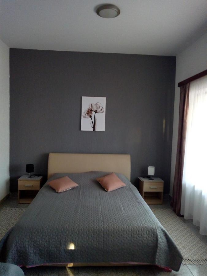 Apartmani Alma Пула Екстер'єр фото