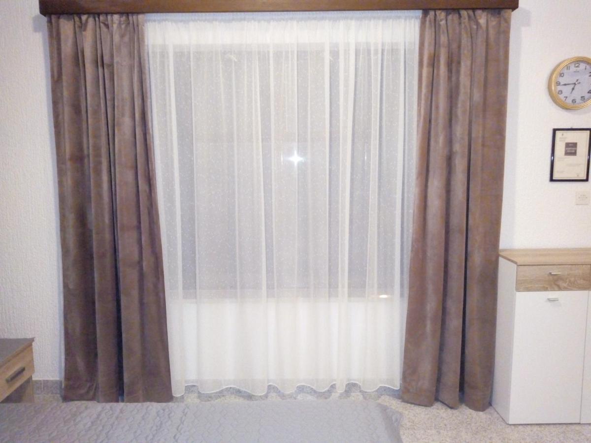 Apartmani Alma Пула Екстер'єр фото