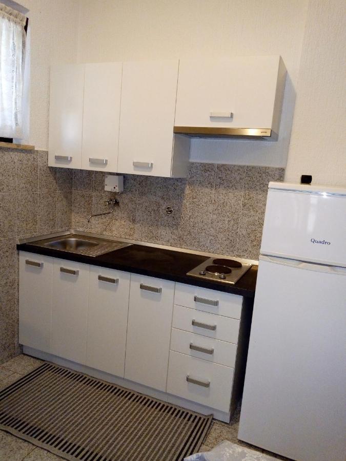 Apartmani Alma Пула Екстер'єр фото