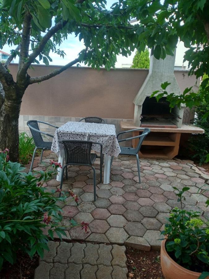 Apartmani Alma Пула Екстер'єр фото