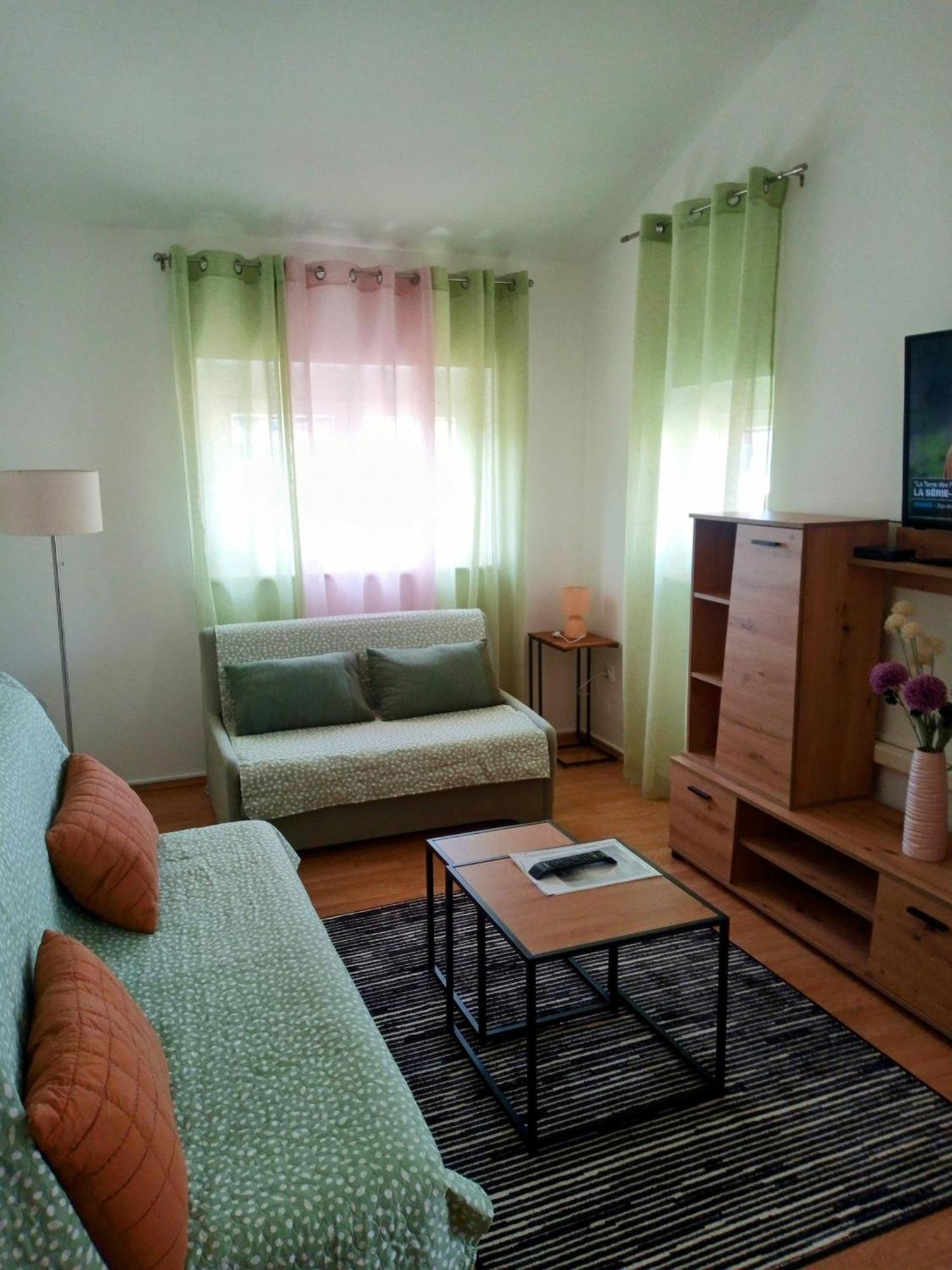 Apartmani Alma Пула Екстер'єр фото