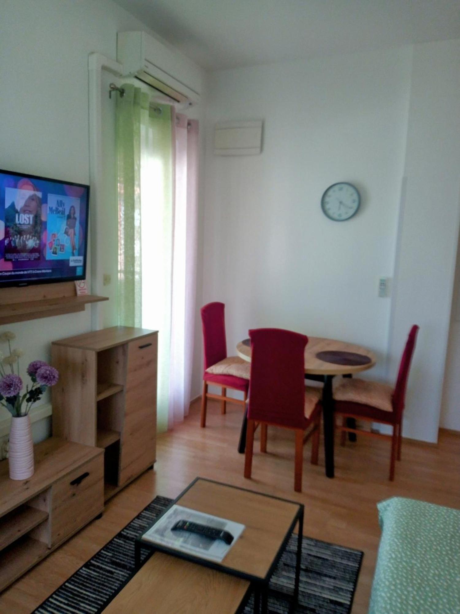 Apartmani Alma Пула Екстер'єр фото